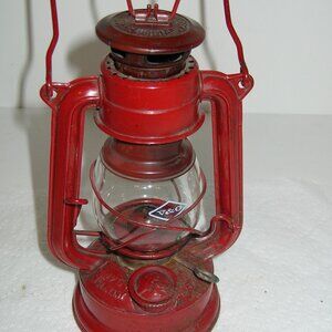 Antique FreuerHand No. 175 Red Kerosene Oil Lantern  8"T W. Germany G